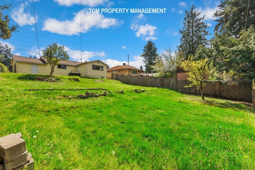 Building Photo - 14535 8th Ave NE