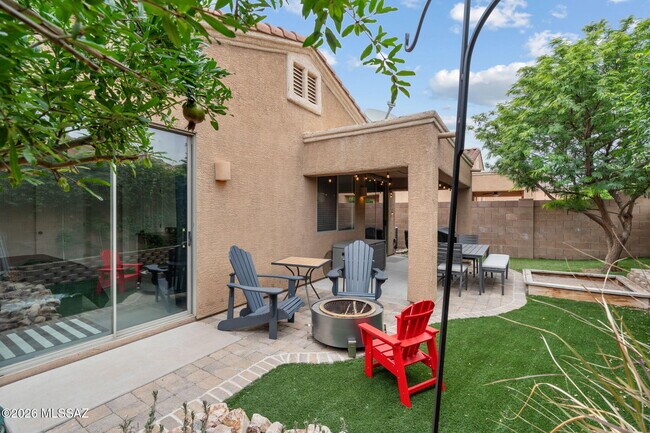 Building Photo - 2256 E Stone Stable Dr
