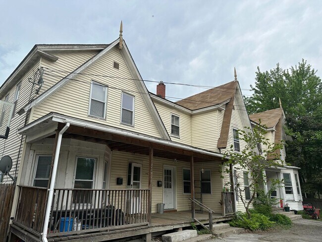Building Photo - 134/136/138 North Main Street