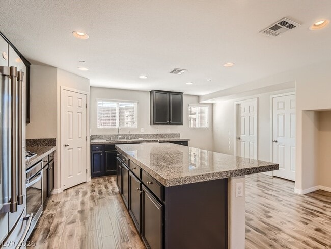 Building Photo - 1525 Spiced Wine Ave