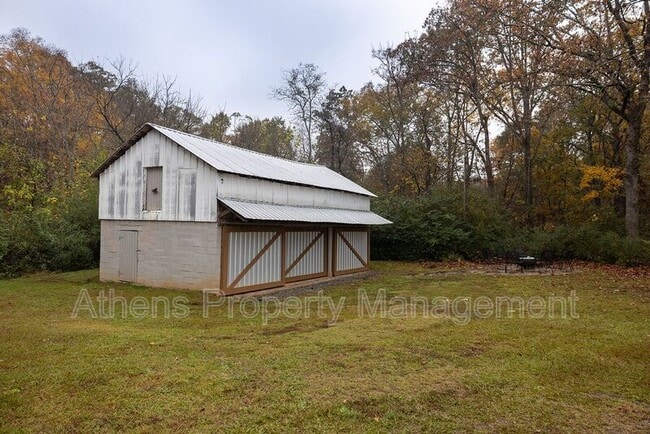 Building Photo - 6551 Hog Mountain Rd