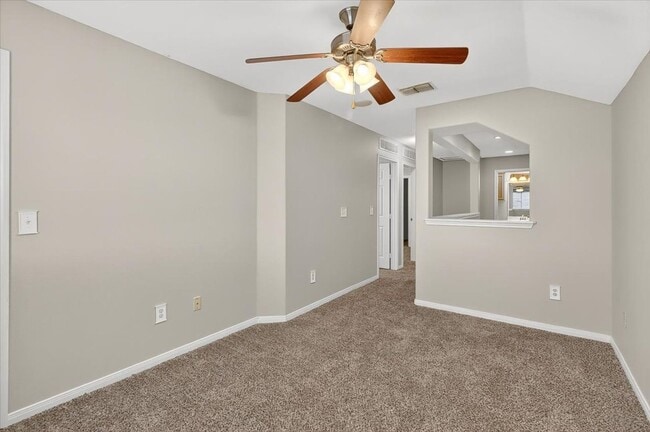 Building Photo - 2110 Encino Dr