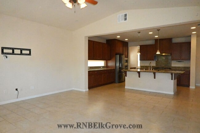 Building Photo - 8280 Columbo Cir