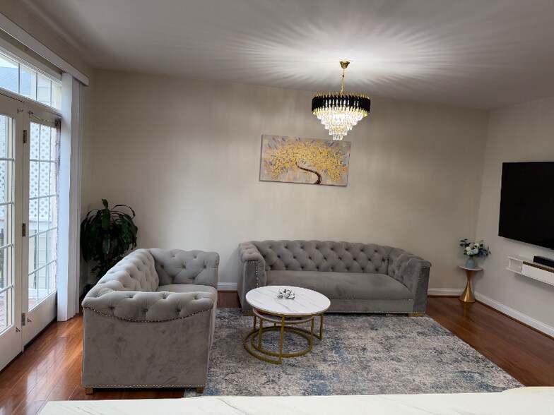 Building Photo - 5447 Serviceberry St