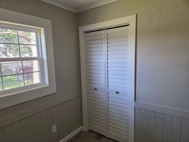 Building Photo - Cute 2 bed 1 bath home for rent.