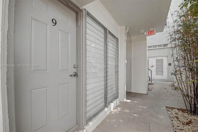 Building Photo - 1685 Jefferson Ave