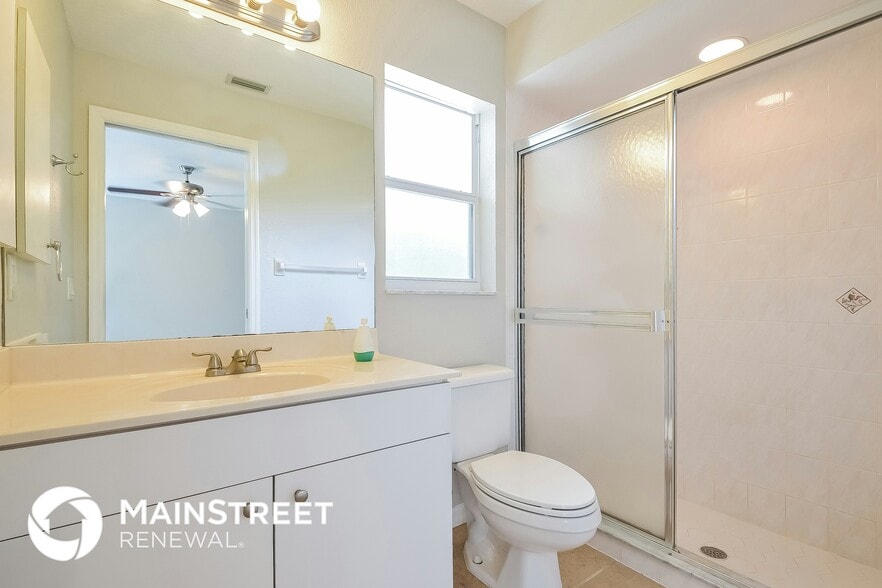 Building Photo - 3858 N Chamberlain Blvd