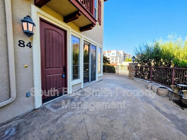 Building Photo - 84 Palos Verdes Blvd