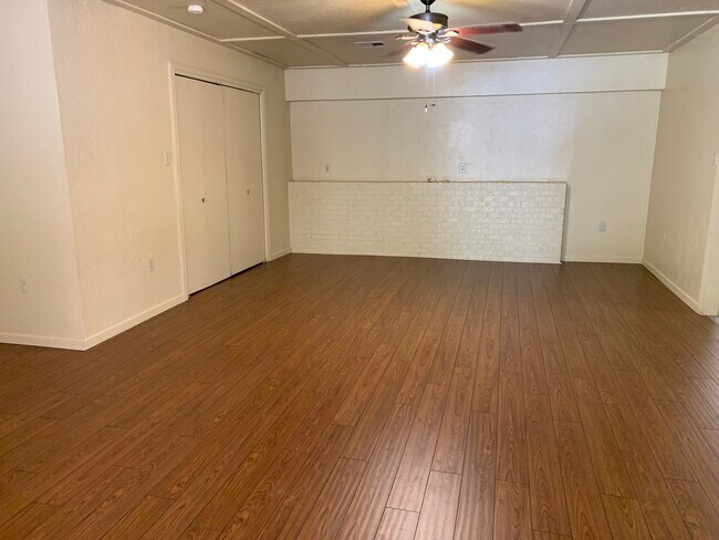 Building Photo - 603 NW Glendale Dr