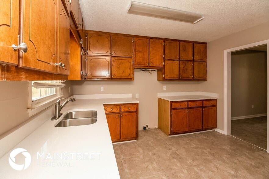 Building Photo - 2968 Rosecommons Dr