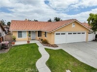 Building Photo - 443 S Tamarisk Ave
