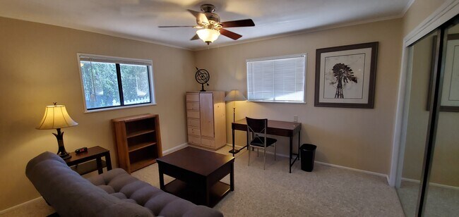 Building Photo - 2057 Heavenly Pl