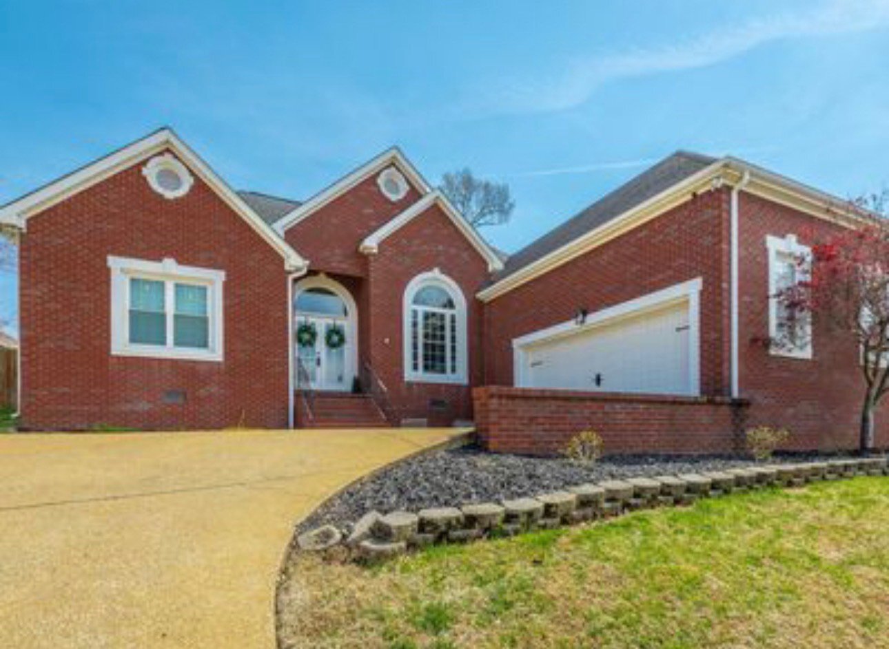 Building Photo - 8102 Hamilton Mill Dr