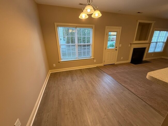 Building Photo - HUGE 5 Bedroom 3 Stroy Home with Fenced in...