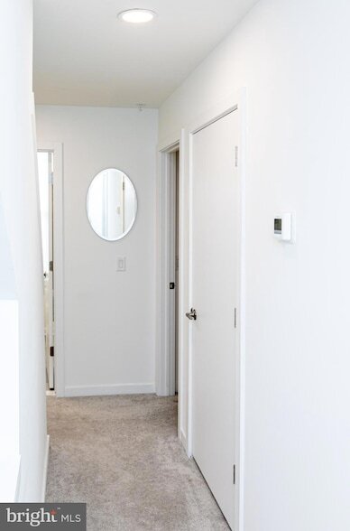 Building Photo - 3123 Beachview Ln