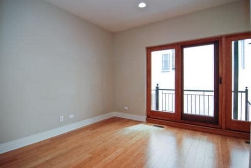 Building Photo - 918 W Van Buren St
