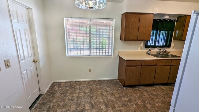 Building Photo - 3853 E Mainyard Pl