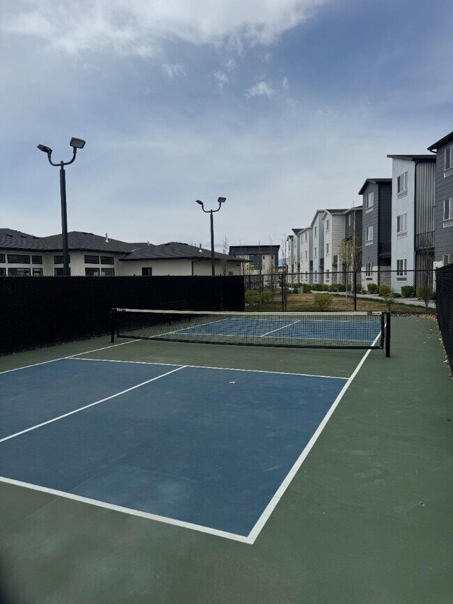 Building Photo - 983 W 420 S