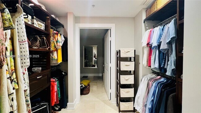 Building Photo - 7900 Harbor Island Dr