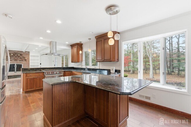 Building Photo - 28 Southfield Rd