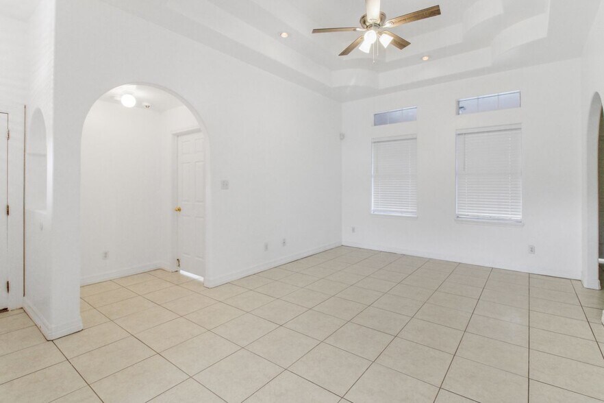 Building Photo - 3502 W Alteza Dr