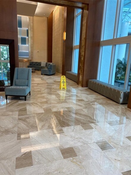 Building Photo - 31 SE 5th St