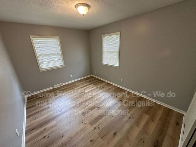Building Photo - 3028 N 71 St
