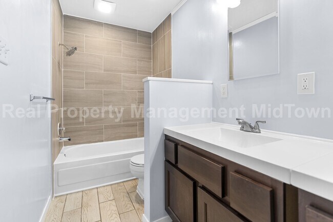 Building Photo - 2207 Roman Ct