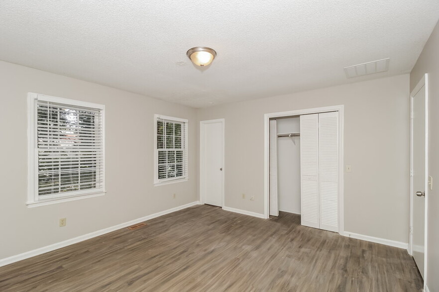 Building Photo - 2737 Pine Mountain Cir