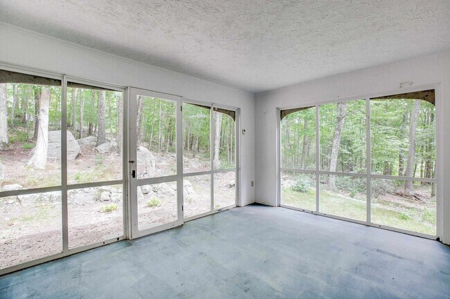 Building Photo - 27 Buttonwood Rd