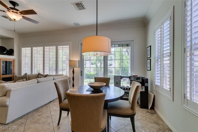 Building Photo - 46 Fountainhead Cir