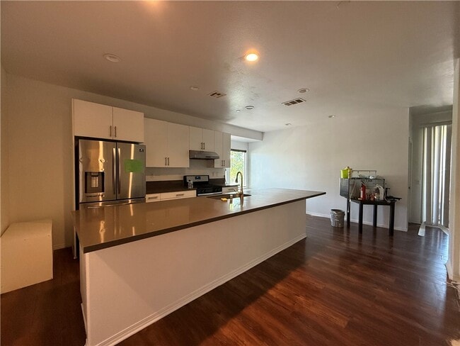 Building Photo - 11120 Legion Dr