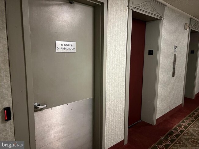 Building Photo - 1225 Martha Custis Dr