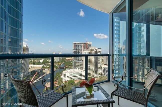 Building Photo - 333 Las Olas Way