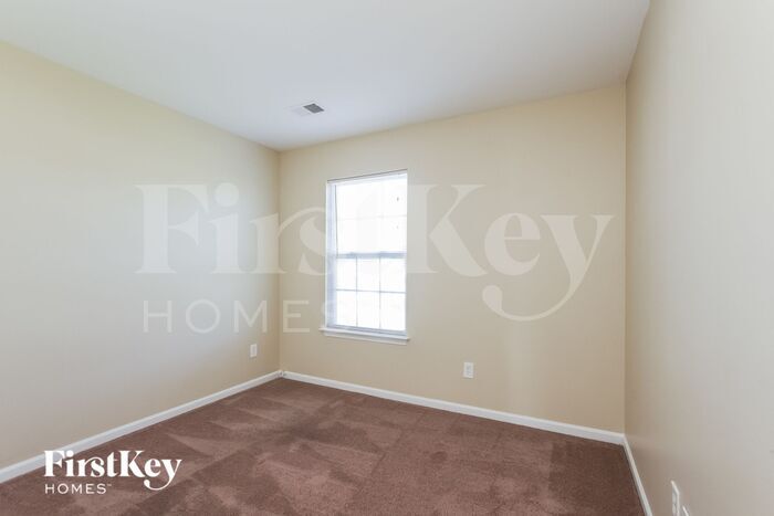 Building Photo - 1003 Break Maker Ln