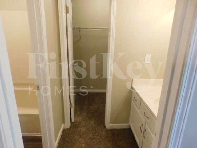 Building Photo - 2695 Laurelcrest Cove