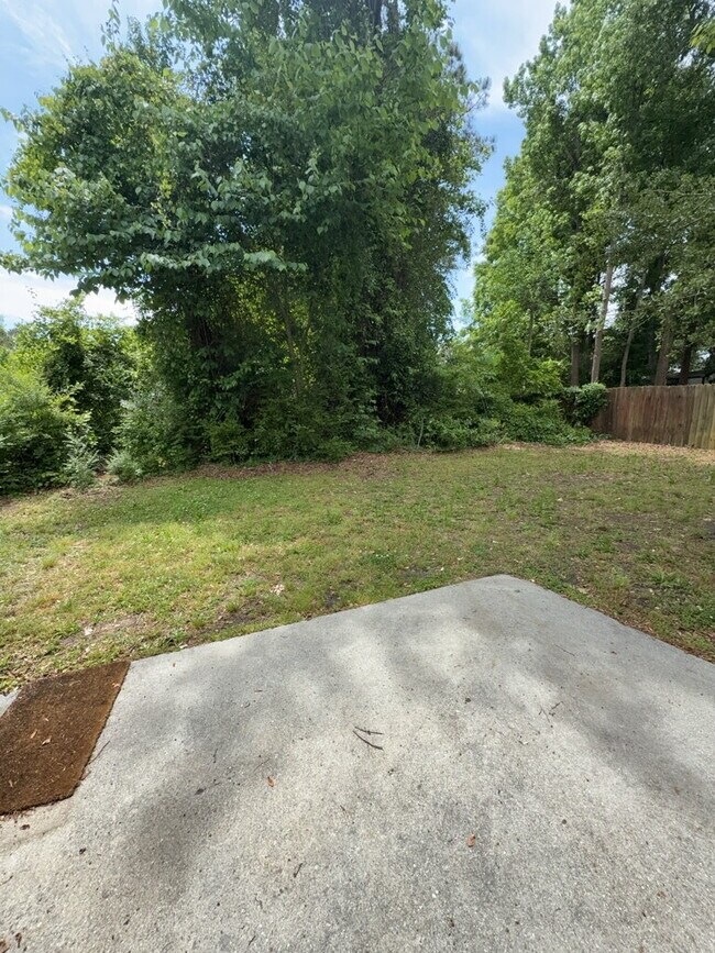 Building Photo - 1116 Pueblo Dr