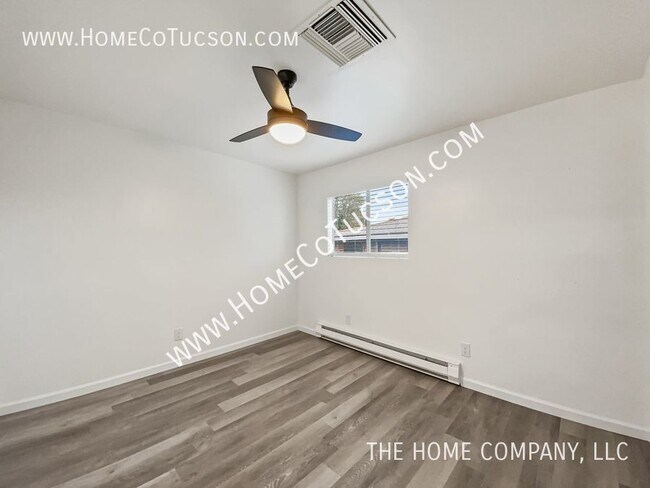 Building Photo - 239 S Placita Aldaco