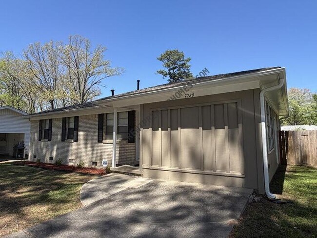 Building Photo - 7720 Bradley Dr