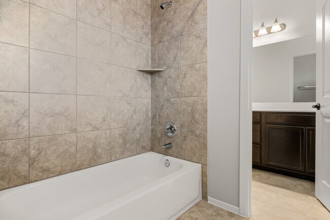 Building Photo - 353 Spiny Lizard Ln