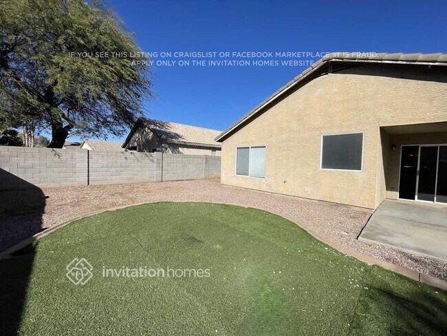 Building Photo - 15417 W Port Royale Ln