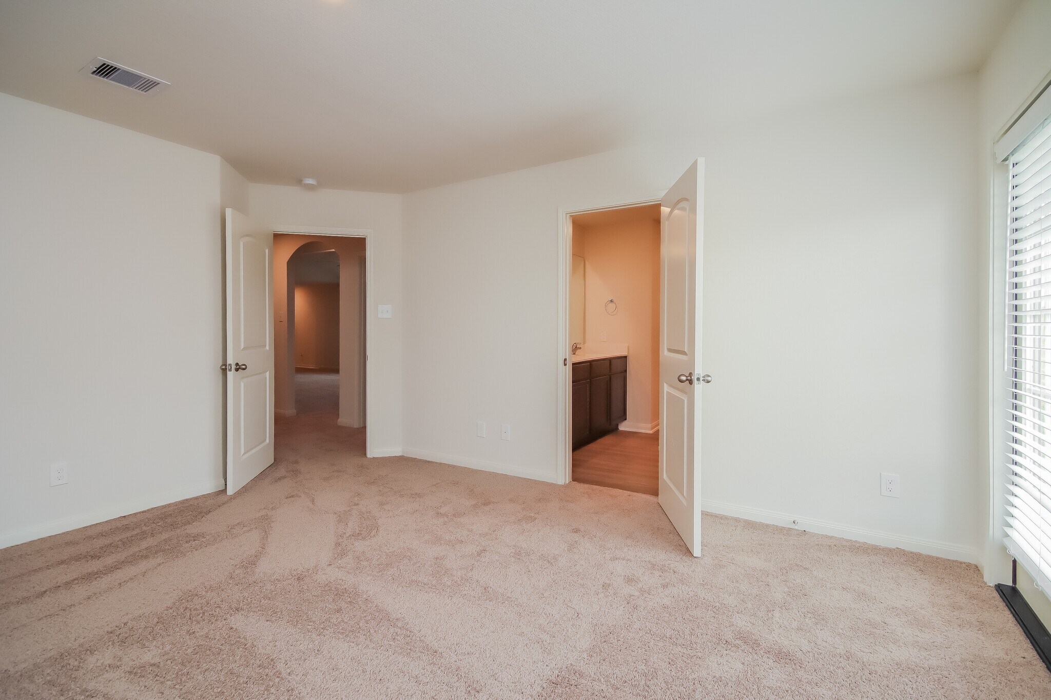 Building Photo - 8406 Rayburn Rd