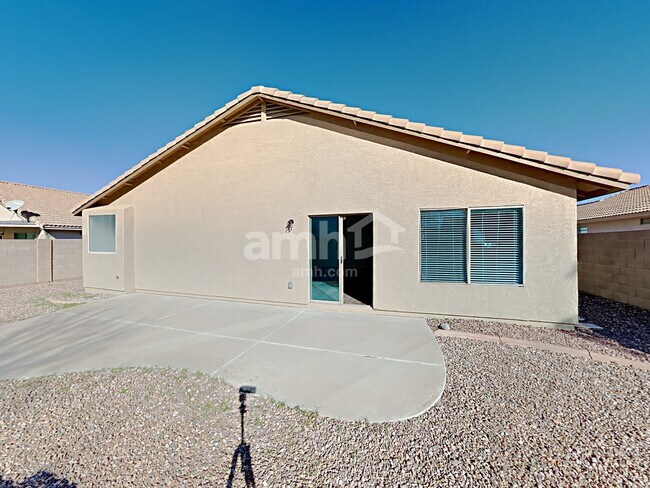 Building Photo - 3025 W Horsham Dr