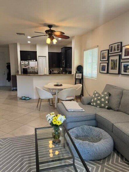 Building Photo - 2622 Webb Ave