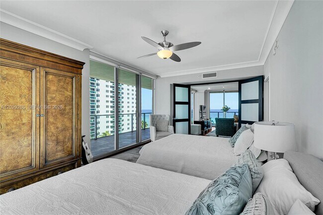 Building Photo - 3101 S Ocean Dr