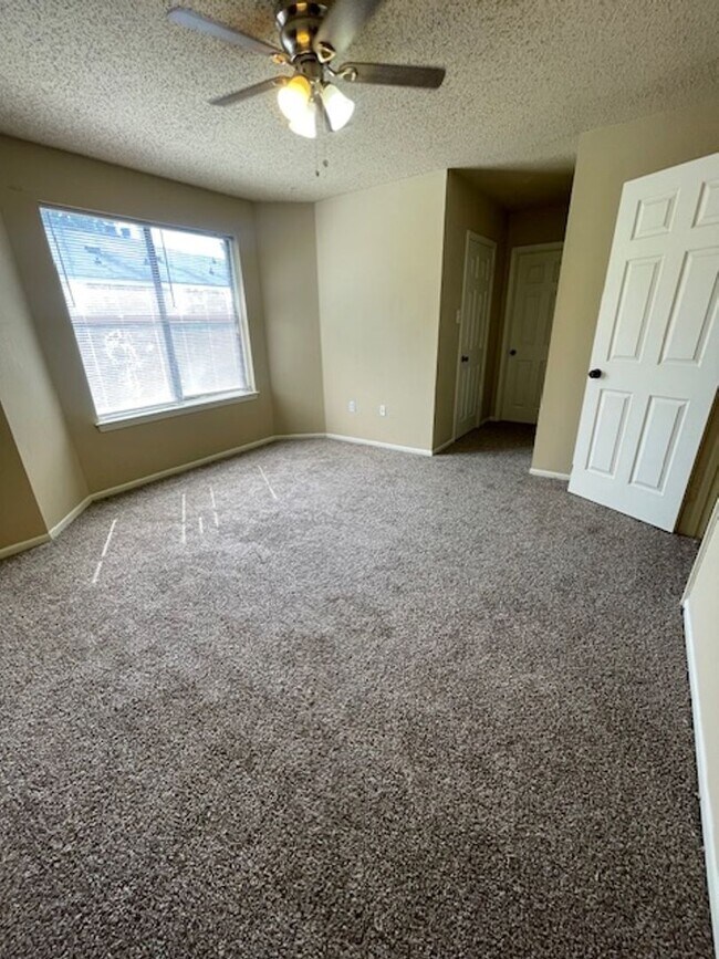 Building Photo - 843 Hammond Manor Dr