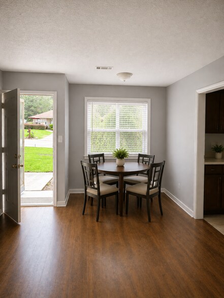 Building Photo - 1749 Rocky Ridge Dr NW