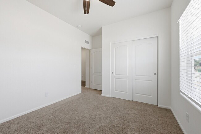 Building Photo - $2,295.95,  3 Bed, 2 Bath Home In Co Springs with Fenced in Yard!