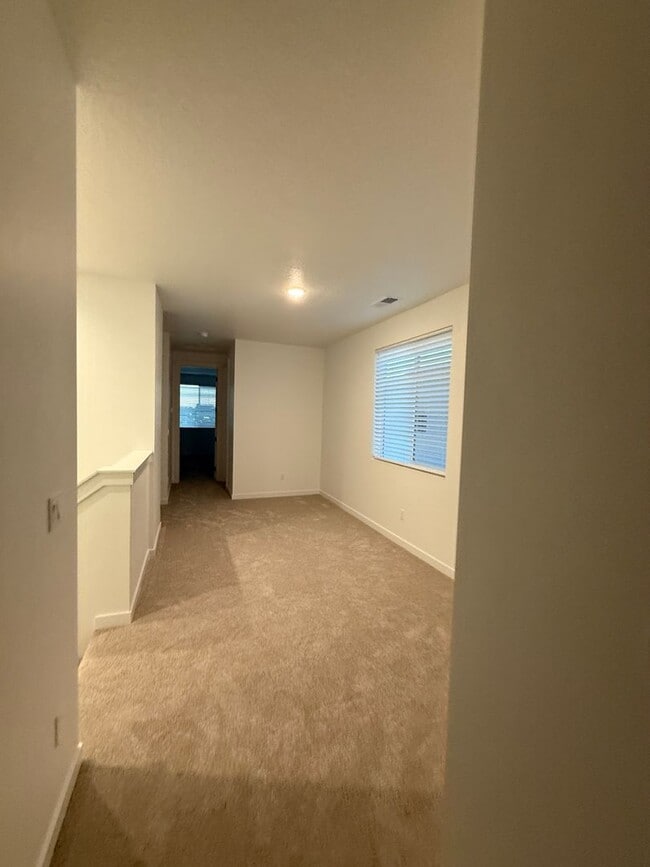 Building Photo - Modern Townhouse for Rent in Desirable Star - 3 Bedroom and 2.5 Bathroom