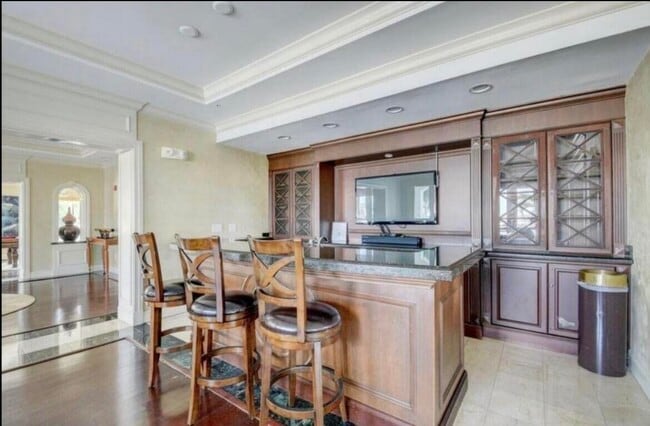 Building Photo - 802 W Windward Way